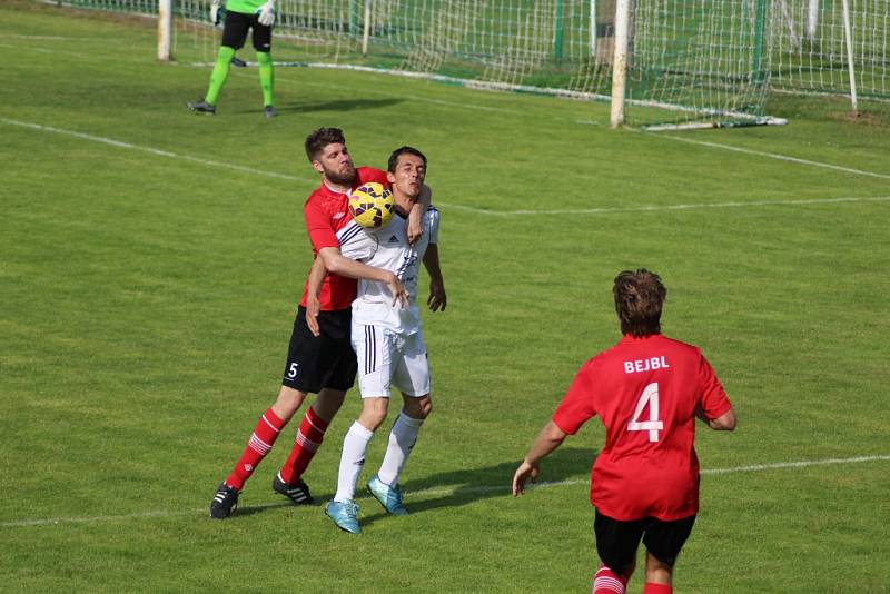 Z okresního derby krajského přeboru Semice - Ostrá (0:1)