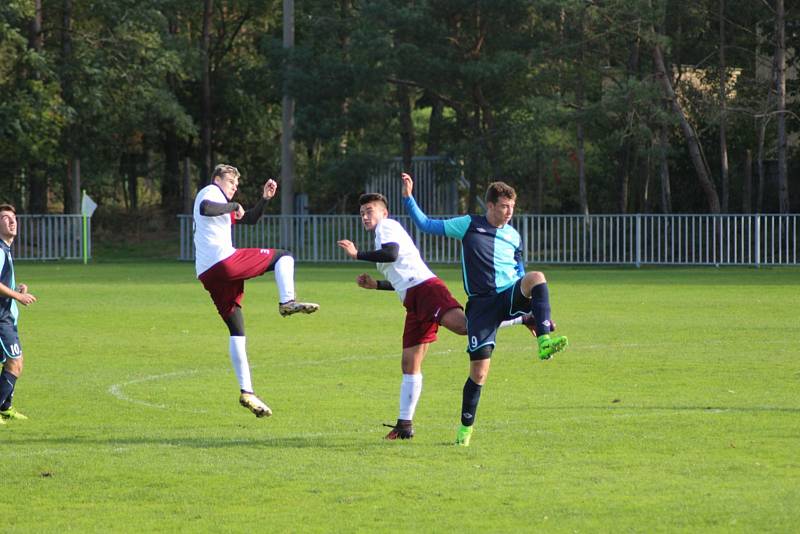 Dorostenecké okresní derby krajského přeboru vyhráli mladíci Ostré, doma porazili Poděbrady 2:0