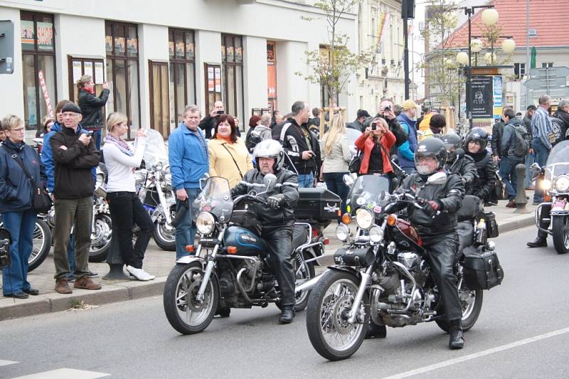 Zahájení motorkářské sezony v Poděbradech.