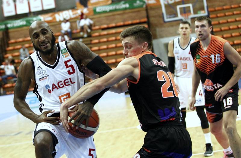 Nezklamali. Basketbalisté Nymburka vyhráli další utkání nejvyšší soutěže.