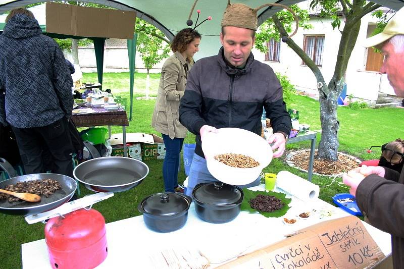 Restaurant Day na farské zahradě