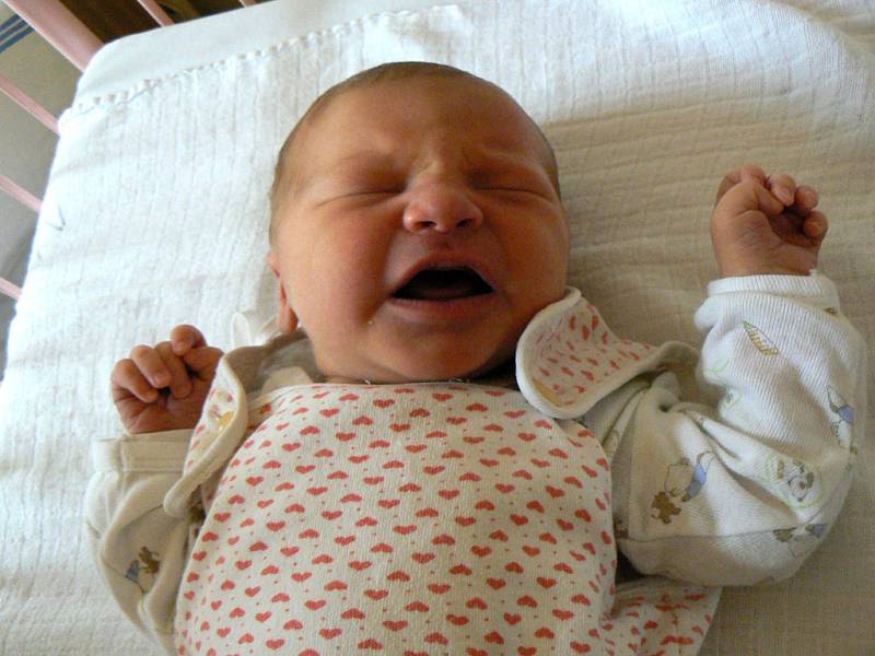 Rodiče Líba a Honza z Chrástu si také nenechali překvapení až do porodu a očekávali tedy předem holčičku. Barborka Křivská se narodila 15. července ve 20 hodin a 5 minut, váhu měla 3870 gramů a délku rovných 50 centimetrů.