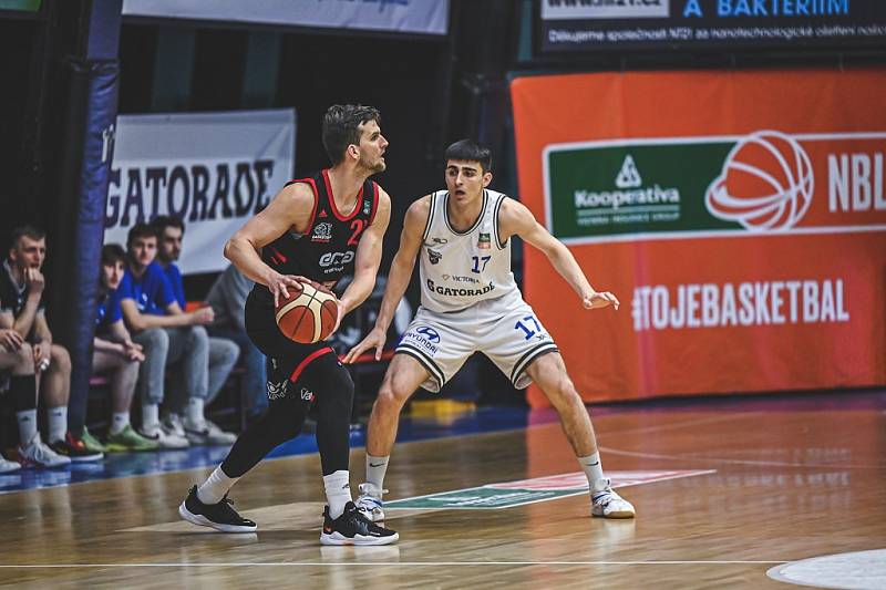 Z basketbalového utkání Kooperativa NBL USK Praha - Nymburk (80:85)