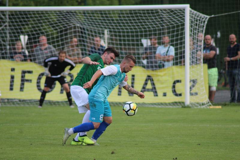 Z fotbalového utkání ČFL Polaban Nymburk - Loko Vltavín (0:0, penalty 6:7)