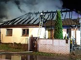 Požár rodinného domu v Nových Jirnech na Praze-východ.