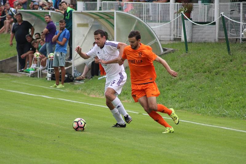 Z fotbalového utkání krajského přeboru Semice - Poříčany (1:0)