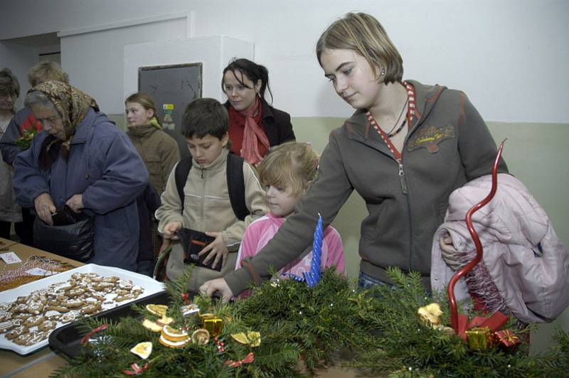 Děti z křinecké základky uspořádaly vánoční trh