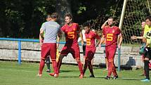 Z fotbalového utkání I.A třídy Slovan Poděbrady - Pšovka Mělník (4:1)