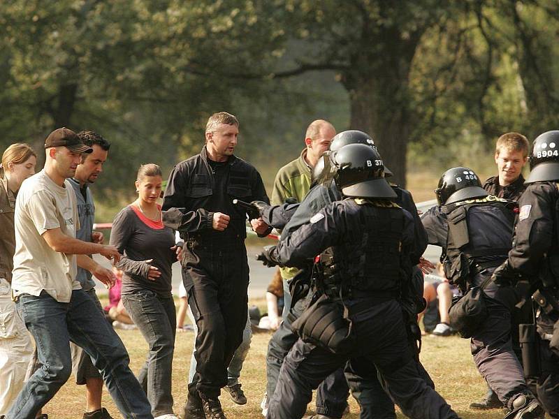 Den s policií v Poděbradech