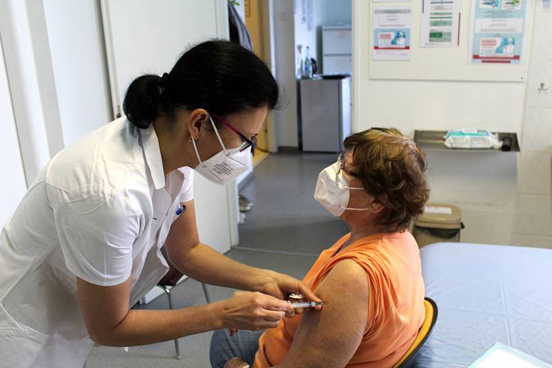 Vlnu zájmu o očkování evidují i v městecké nemocnici.