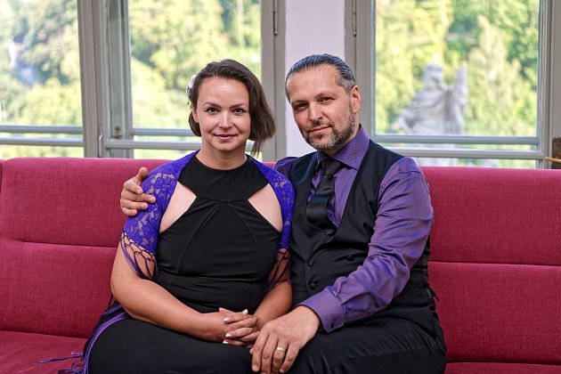 Manželé Zubákovi budou od podzimu provozovat novou kavárnu s tančírnou.