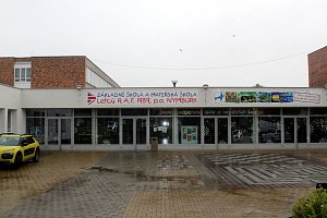 Základní škola Letců R.A.F. v Nymburce.