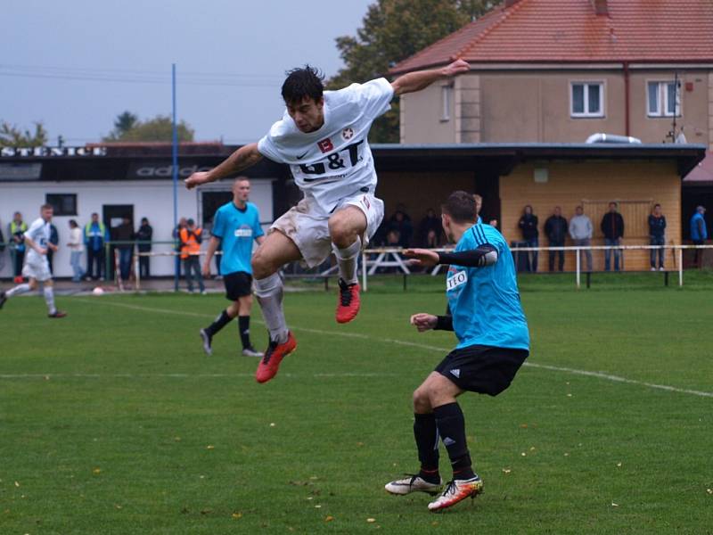 Z fotbalového utkání krajské I.A třídy Luštěnice - Bohemia Poděbrady (2:2, PK 3:4)