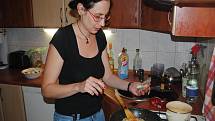 Markéta Tomčíková z Nymburka vařila rizoto s houbami a připravila zeleninový salát