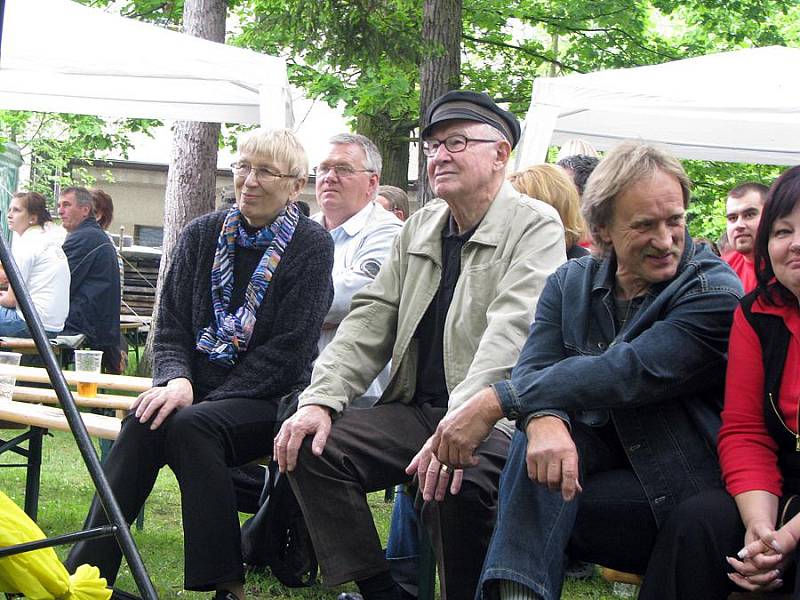 Hrabalovo Kersko na zahradě Lesního ateliéru Kuba