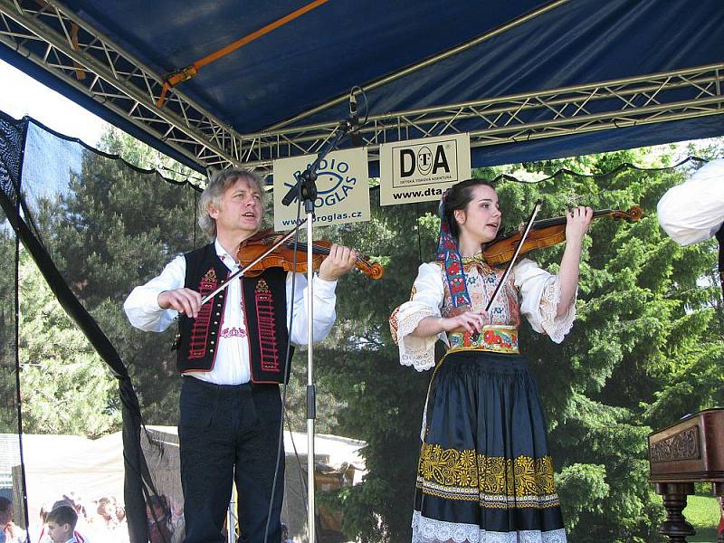 V Nymburce proběhl již 14. ročník na Nymbursku jediného folklorního festivalu svého druhu Polabská Vonička.