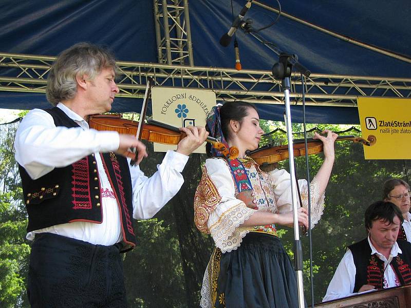 V Nymburce proběhl již 14. ročník na Nymbursku jediného folklorního festivalu svého druhu Polabská Vonička.