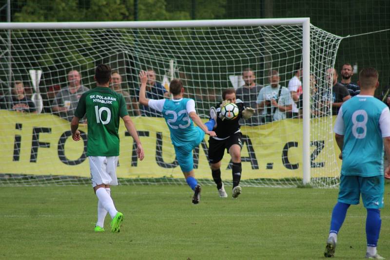 Z fotbalového utkání ČFL Polaban Nymburk - Loko Vltavín (0:0, penalty 6:7)