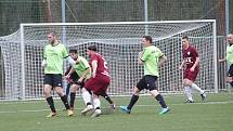 Z fotbalového utkání okresního přeboru Bohemia Poděbrady B - Hrubý Jeseník (0:0)