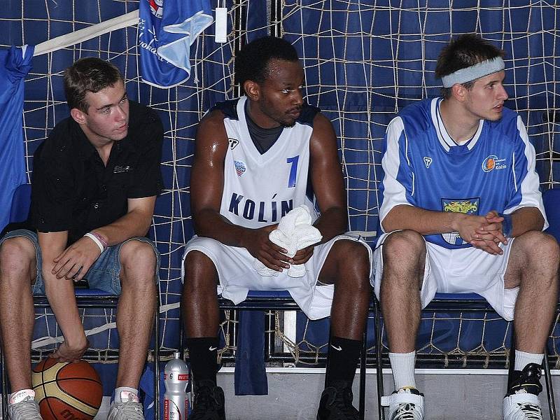 Z basketbalového utkání Kolín - Poděbrady 100:88.