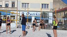 Náměstí Přemyslovců hostí Týden beach volejbalu.