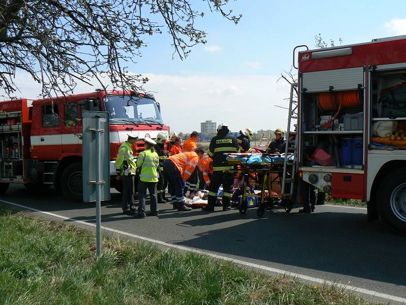 Vážná nehoda mezi Nymburkem a Kamenným Zbožím