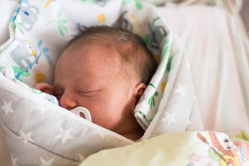Matouš Maška z Nymburka se narodil v nymburské porodnici 21. listopadu 2020 v 15.30 hodin s váhou 3360 g a mírou 48 cm. Na chlapečka se těšila maminka Kristýna, tatínek Radek a sestřička Laura (4 roky).