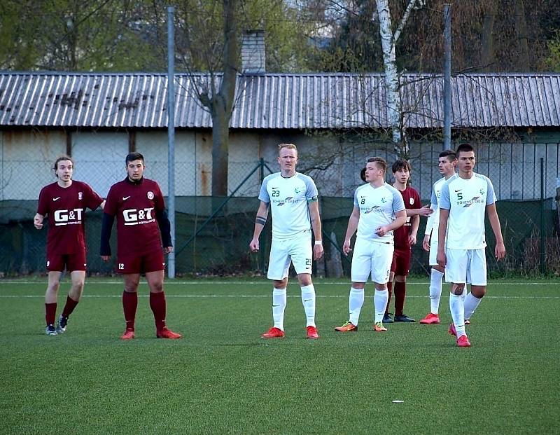 Z fotbalového utkání okresního přeboru Bohemia Poděbrady B - Polaban Nymburk B (0:2)