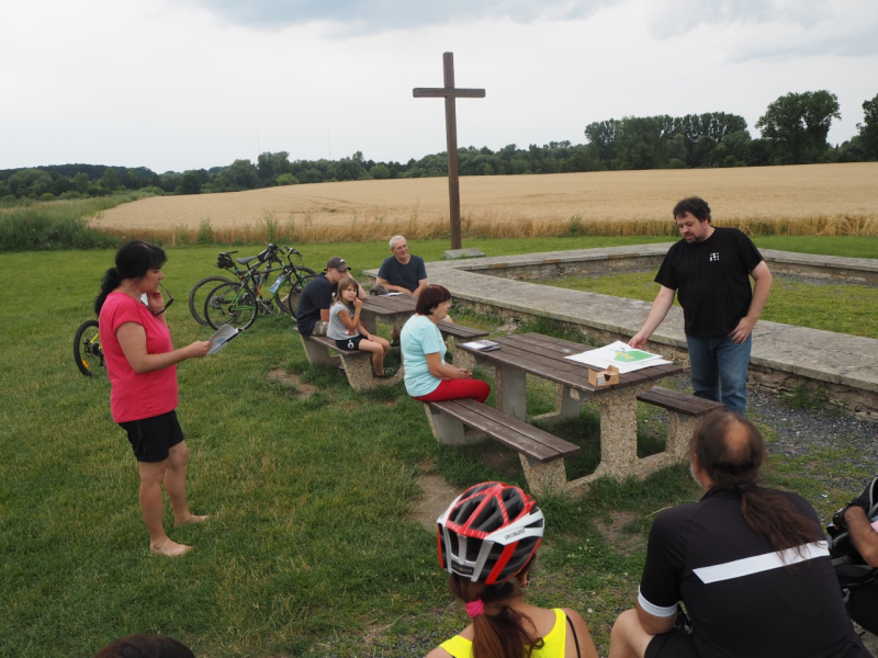 Komentovaná prohlídka hradiště v Libici nad Cidlinou.