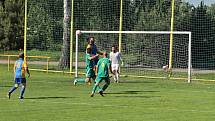 Z fotbalového utkání okresního přeboru Přerov nad Labem - Všejany (3:2)