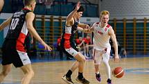 Z basketbalového utkání nadstavbové části extraligy kadetů Nymburk - Jindřichův Hradec (56:50)