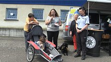 „Bariéry s policií“ zdolávaly v Benešově desítky mladých lidí.