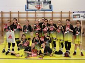 Úspěšné Vosy. Mladé basketbalistky Sadské zářily na republikových turnajích.