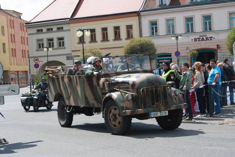 Oslavy 70 let od nymburského povstání na náměstí Přemyslovců v Nymburce.