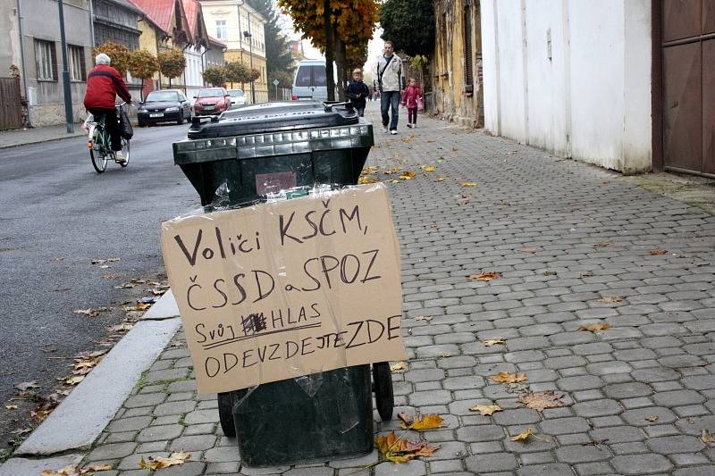 Volby na Komenského ulici u Janovy dílny