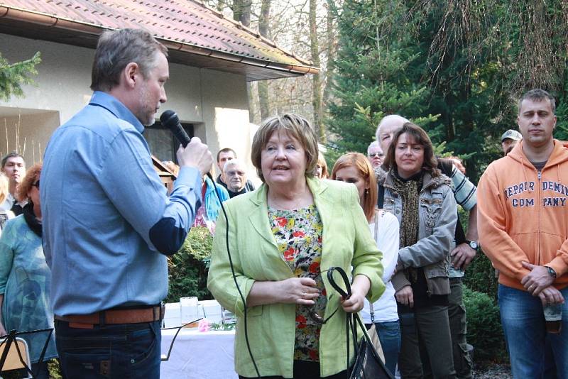 V Kersku pokřtil Bronislav Kuba svou novou knihu o Slavnostech sněženek.