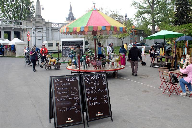 Na čtyři dny se na labském břehu usídlil už tradiční festival Lodě na Labi.