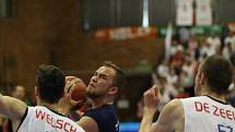 Z prvního finálového utkání basketbalové NBL Nymburk - Děčín (109:46)