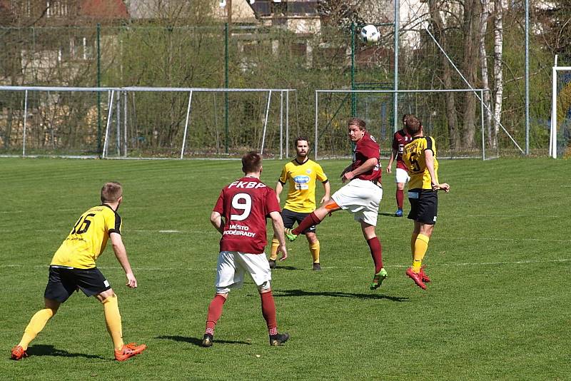 Z fotbalového utkání krajského přeboru Poříčí nad Sázavou - Bohemia Poděbrady (2:1)