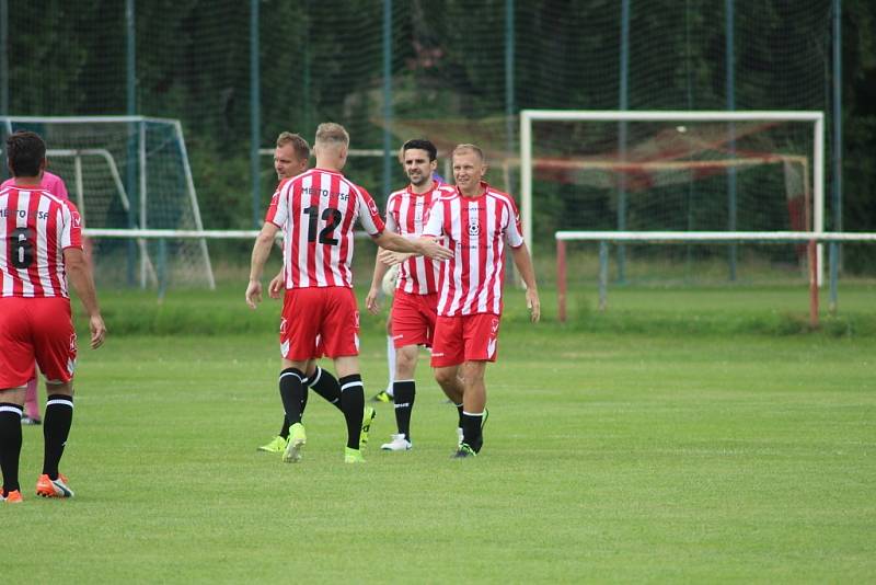 Fotbalista a trenér Václav Sosnovský se loučil s Lysou nad Labem exhibičním zápasem