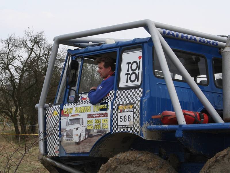 Otevřené mistrovství ČR Truck Trial 2012 na Božím Daru u Milovic