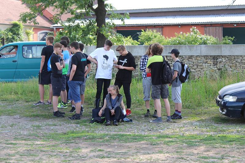 Desítky škol z celého kraje a dokonce i ze severních Čech navštívily devátý ročník Dnu bezpečí a pořádku v mělnickém přístavu.