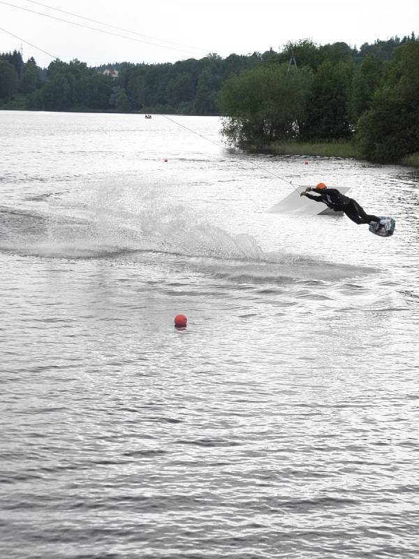 Ukázky wakeboardingu