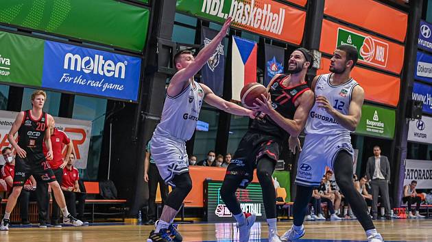 Z basketbalového utkání Kooperativa NBL USK Praha - Nymburk (88:72)