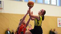 Z basketbalového utkání Středočeského přeboru starších minižákyň U13 Sadská - Mladá Boleslav (119:12)