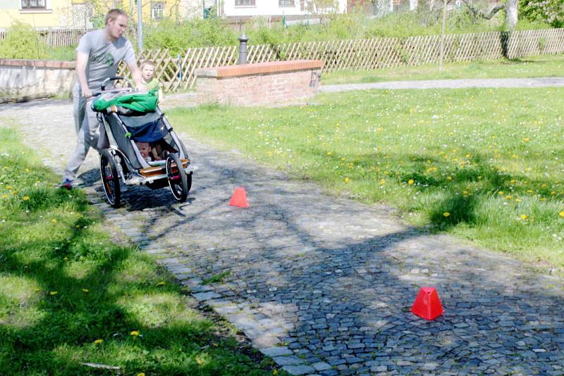 Kočárková jízda. Tak se v Nymburce jmenovala jedna z prvních veřejných akcí po uvolnění koronavirových opatření.