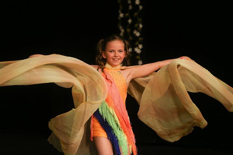 Finálový večer Miss Polabí se konal v poděbradském divadle.