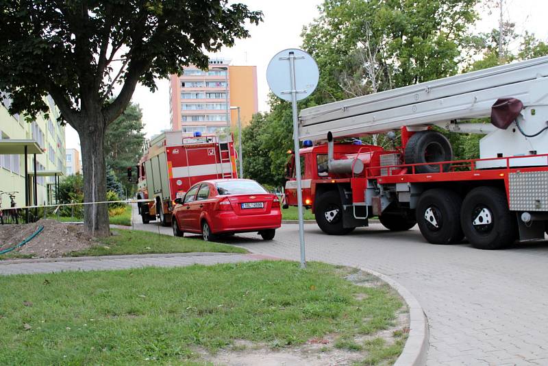 Hasiči zkoušeli průjezdnost nymburskými ulicemi.