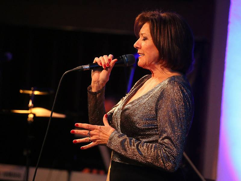 Z koncertu zpěvačky Marie Rottrové v lázeňském kongresovém centru v Poděbradech.