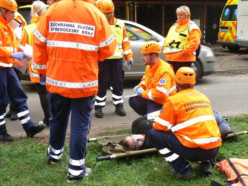 Cvičení proti teroristům v roce 2013 v areálu Školního policejního střediska v Sadské.